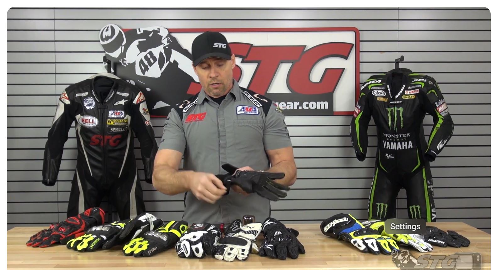 How to Motorcycle Gloves Fit Correctly