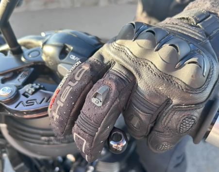 How to Choose Motorcycle Gloves for Maximum Grip