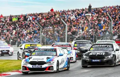 Touring Car Racing